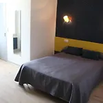 Au Chapon Fin Otel