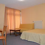 Au Chapon Fin Otel Puvatya
