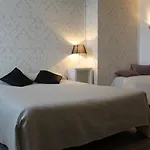 Au Chapon Fin Otel