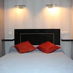 Otel Au Chapon Fin 3*