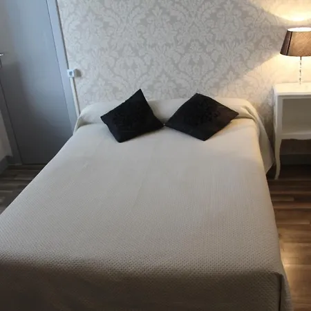 Au Chapon Fin Hotel 3*