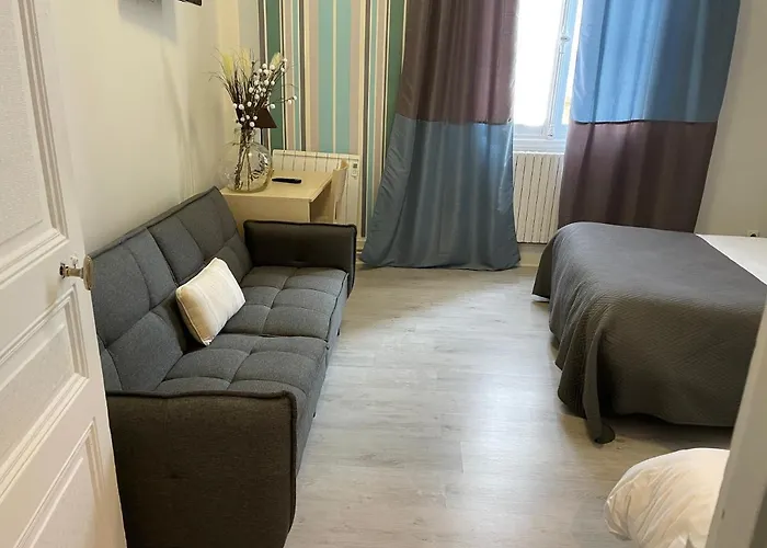 Au Chapon Fin Szálloda Poitiers