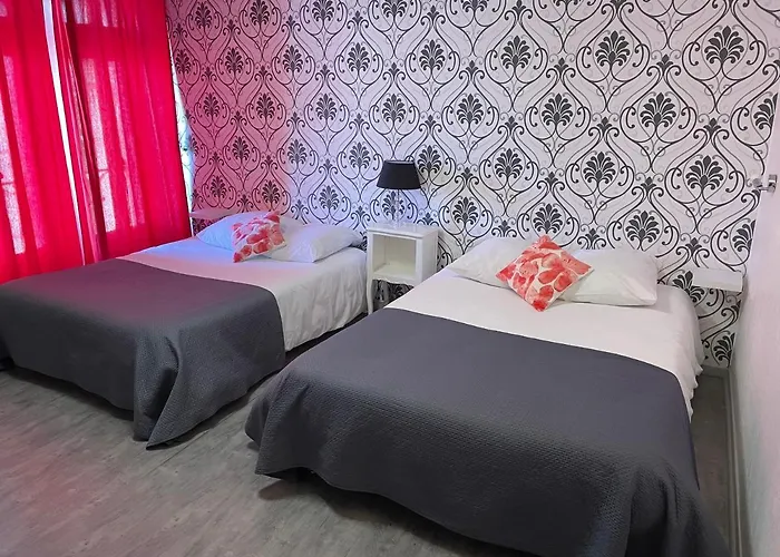 فندق Au Chapon Fin