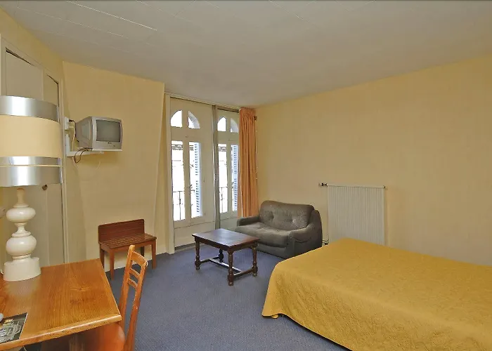 Szálloda Au Chapon Fin