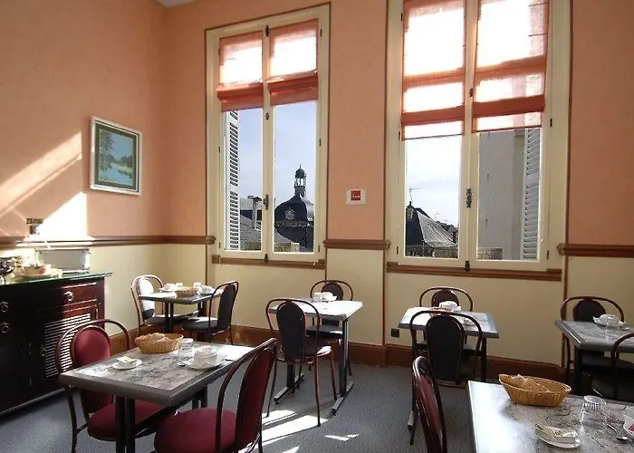 Au Chapon Fin فندق