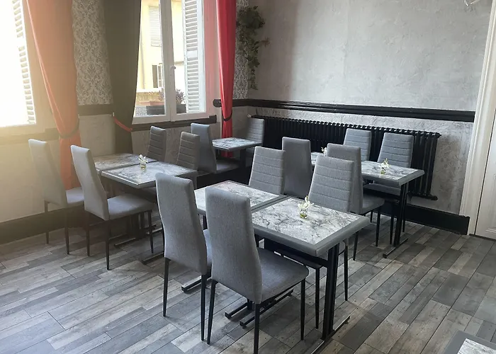 فندق Au Chapon Fin 3*