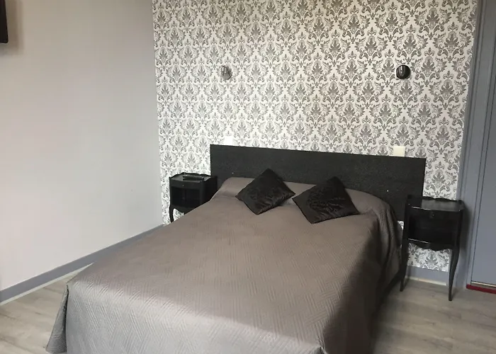 Szálloda Au Chapon Fin