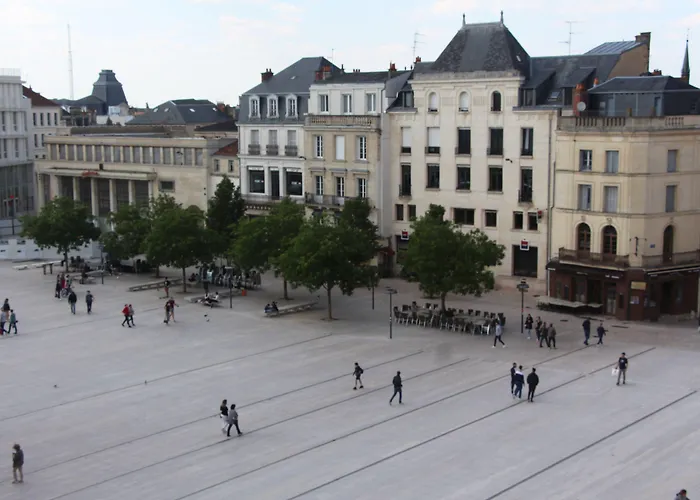 فندق Au Chapon Fin